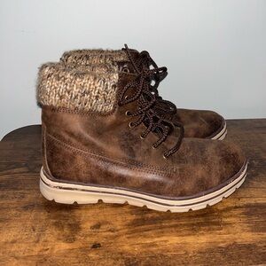 Size 7M Cliffs by White Mountain Brown Boots
